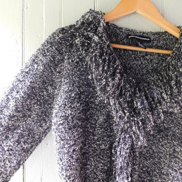 🎀 Fringe Knit Sweater - Picture 3 of 5